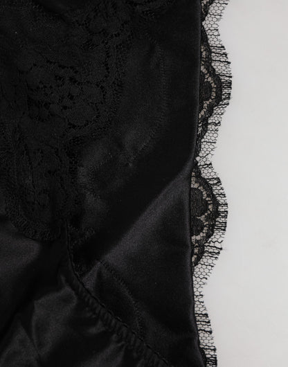 ملابس داخلية قصيرة من دولتشي آند غابانا، مصنوعة من الحرير الأسود والساتان والدانتيل المزهر