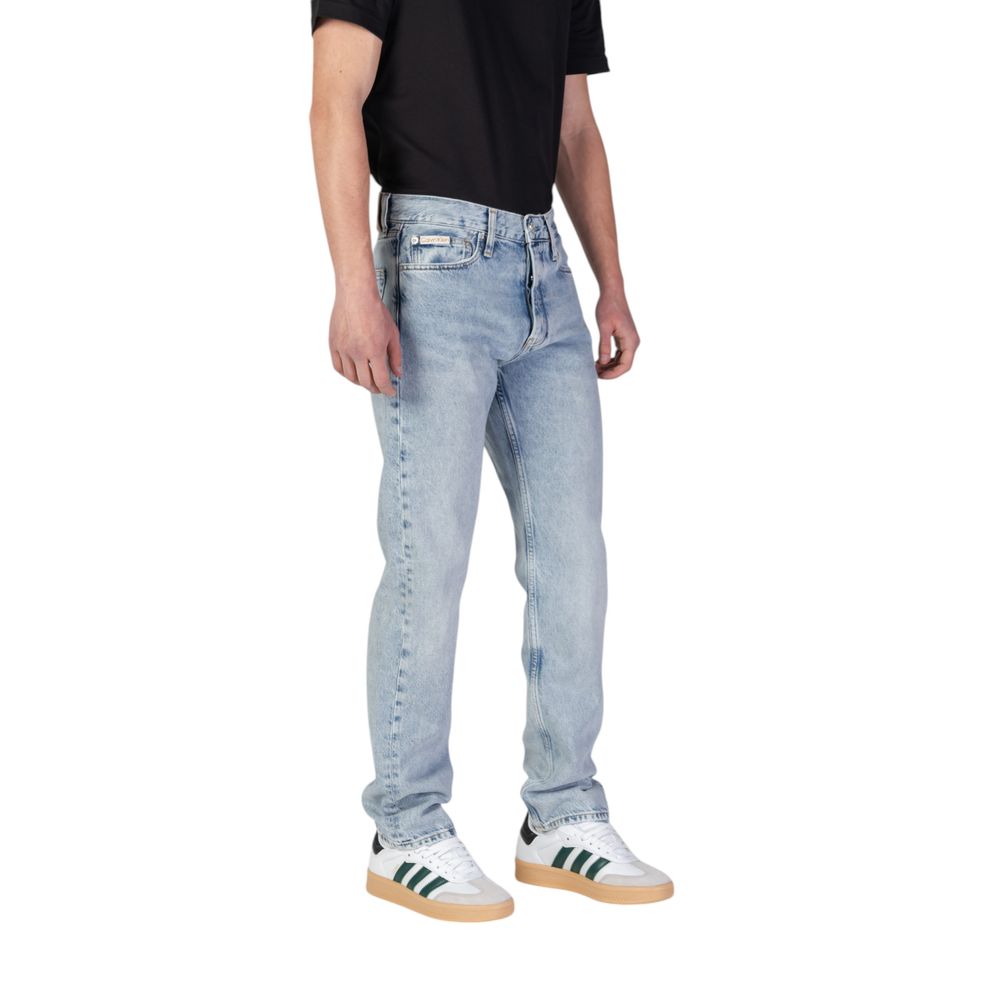 Calvin Klein Jeans – Hellblaue Jeans aus Bio-Baumwolle mit entspannter Passform