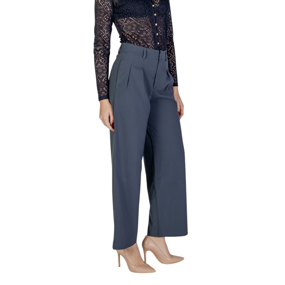 Calvin Klein Jeans – Graue Hose aus recyceltem Polyester