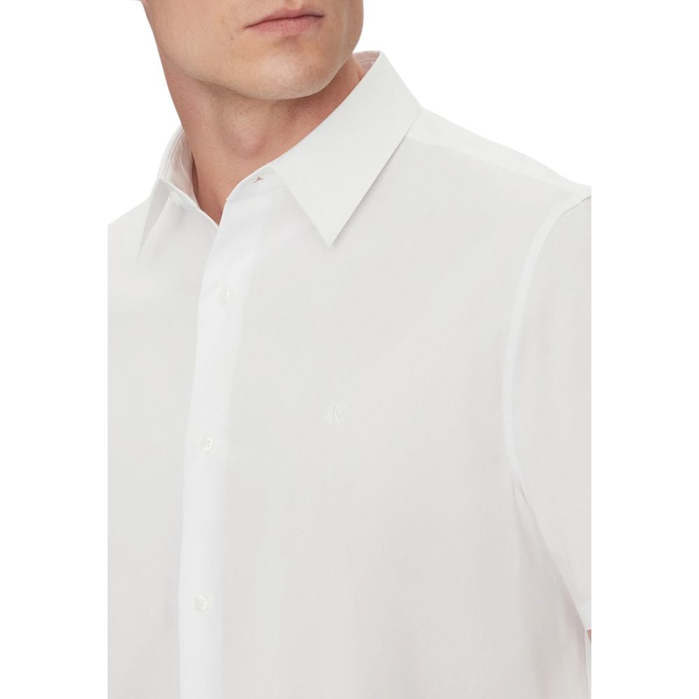 Calvin Klein – Weißes Kurzarmhemd aus Bio-Baumwolle