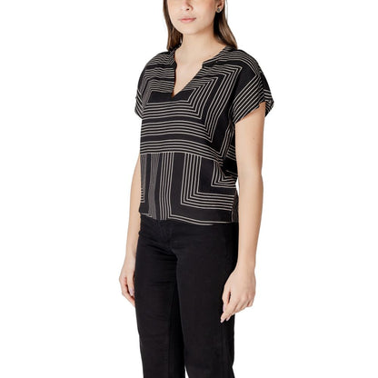 Jacqueline De Yong – Schwarzes Viskose-T-Shirt