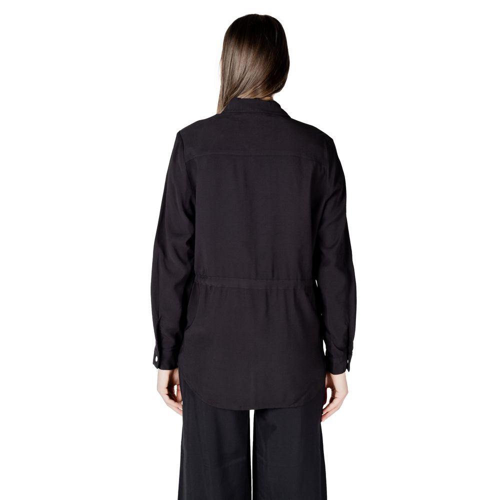 Only – Schwarze Viskosebluse