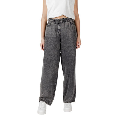 Only Schwarze Lyocell-Hose