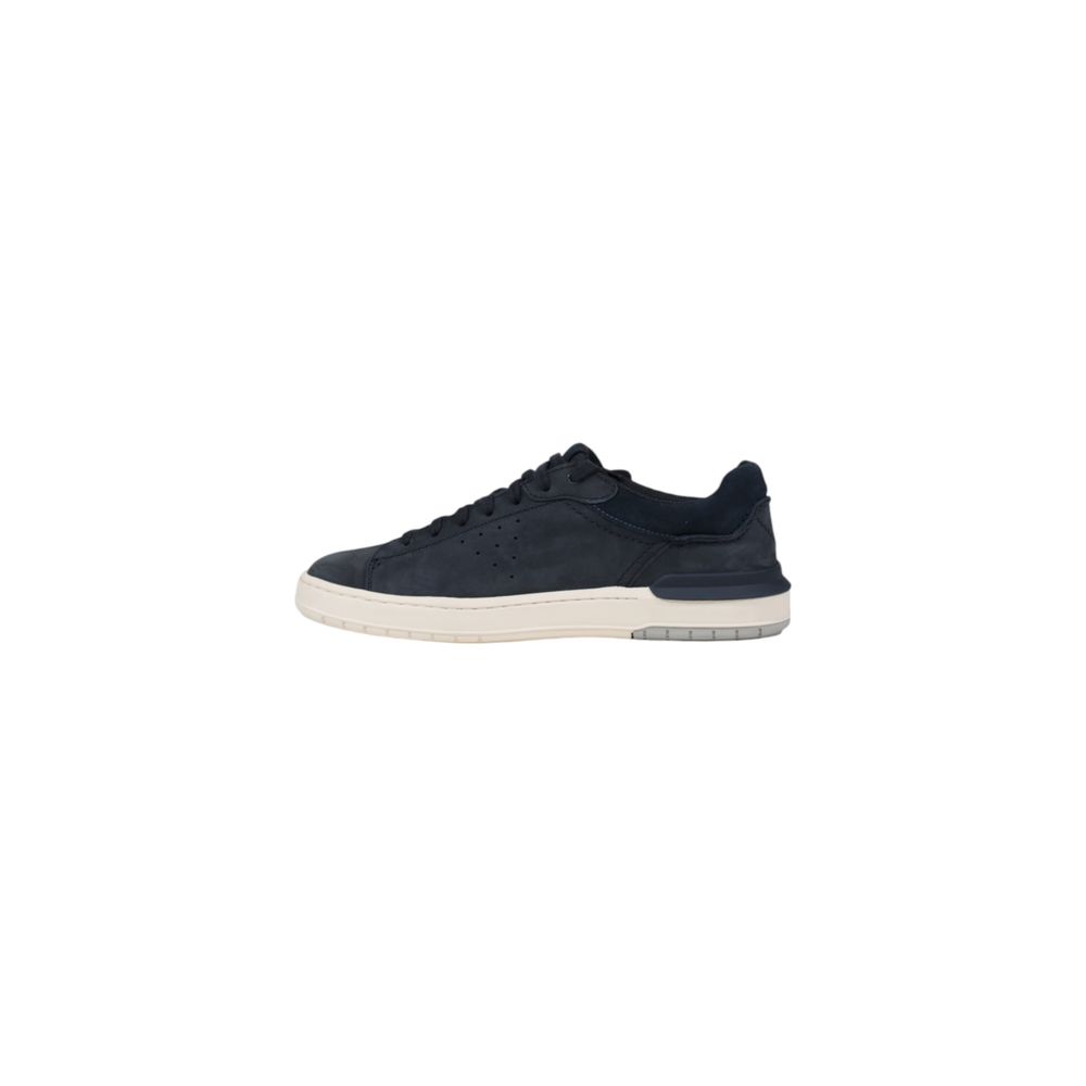 Clarks – Sneaker aus Nubukleder in Blau