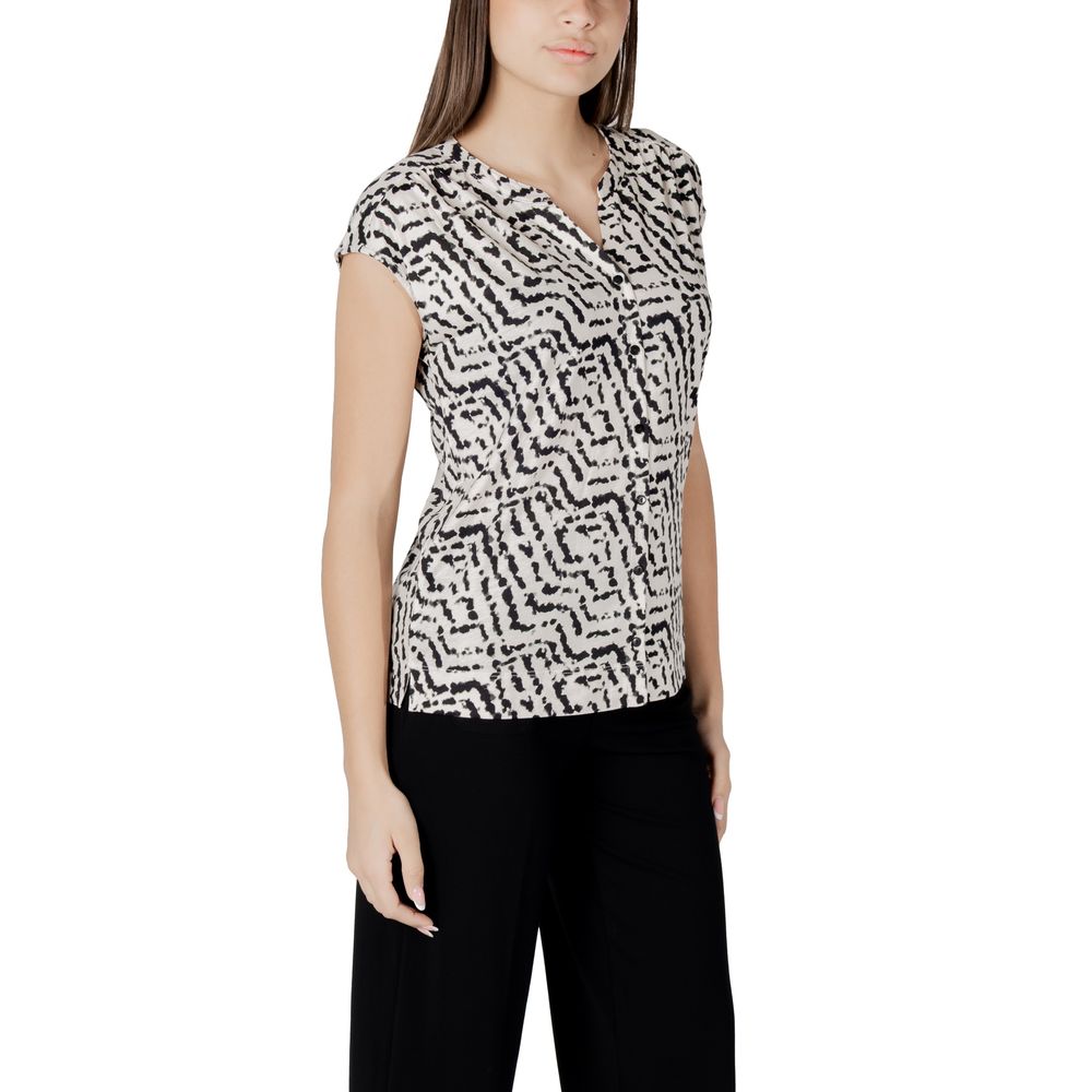 تي شيرت قطني كريمي من ستريت ون