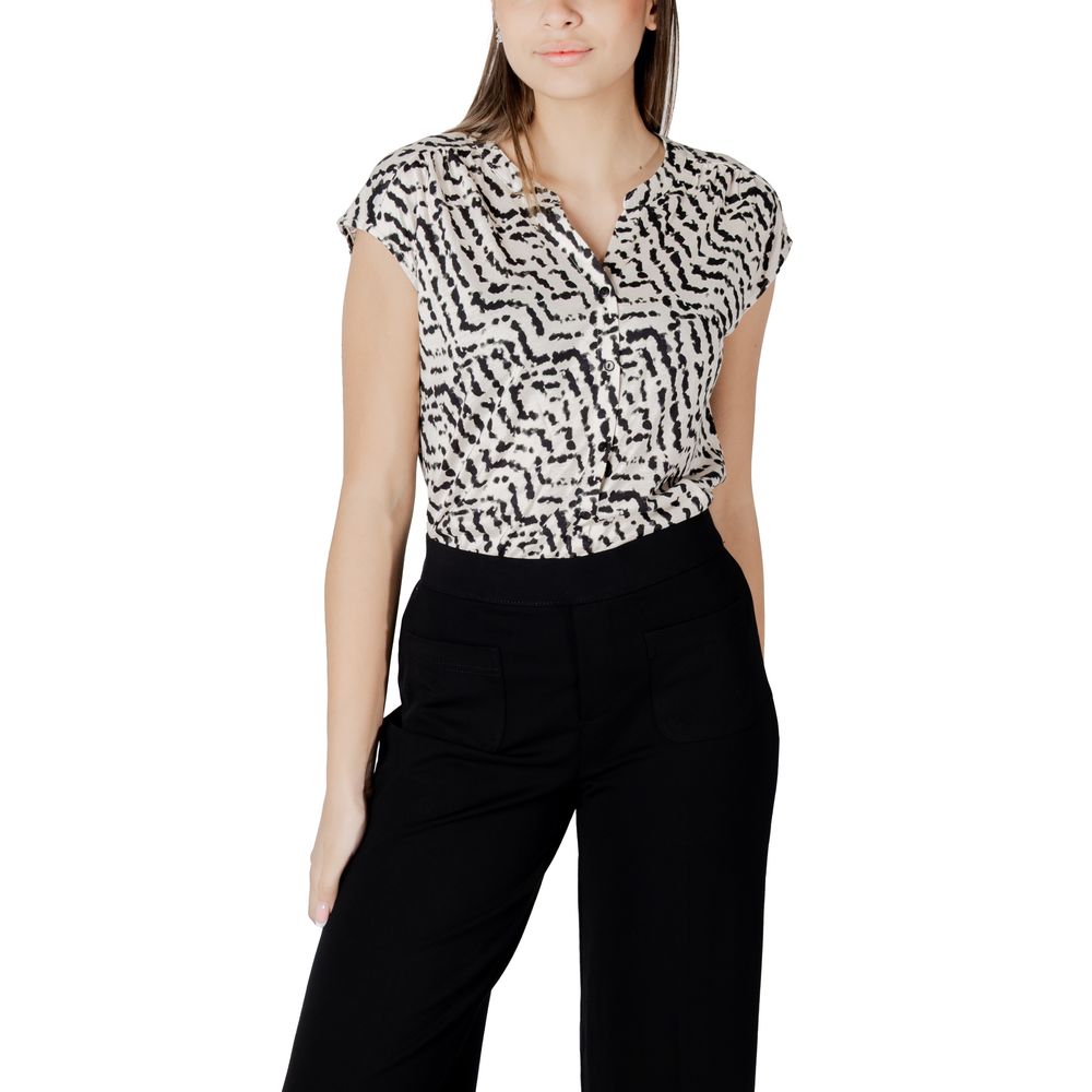 تي شيرت قطني كريمي من ستريت ون