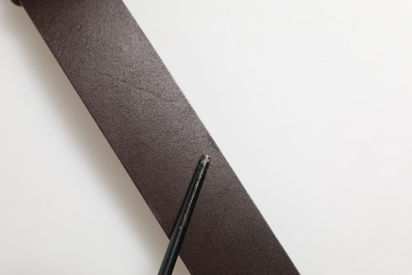 Dolce &amp; Gabbana Brauner Ledergürtel mit Barock-DG-Goldschnalle für Herren