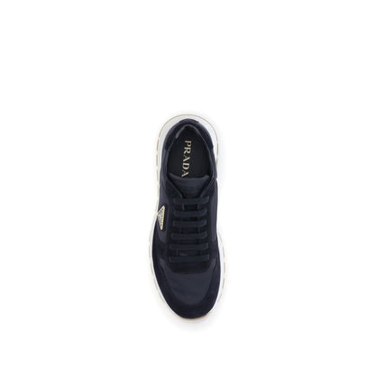 Prada Blaue Sport-Sneaker aus recyceltem Polyamid