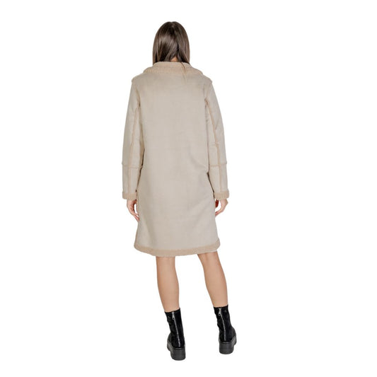 Cleré Cream Wool Coat