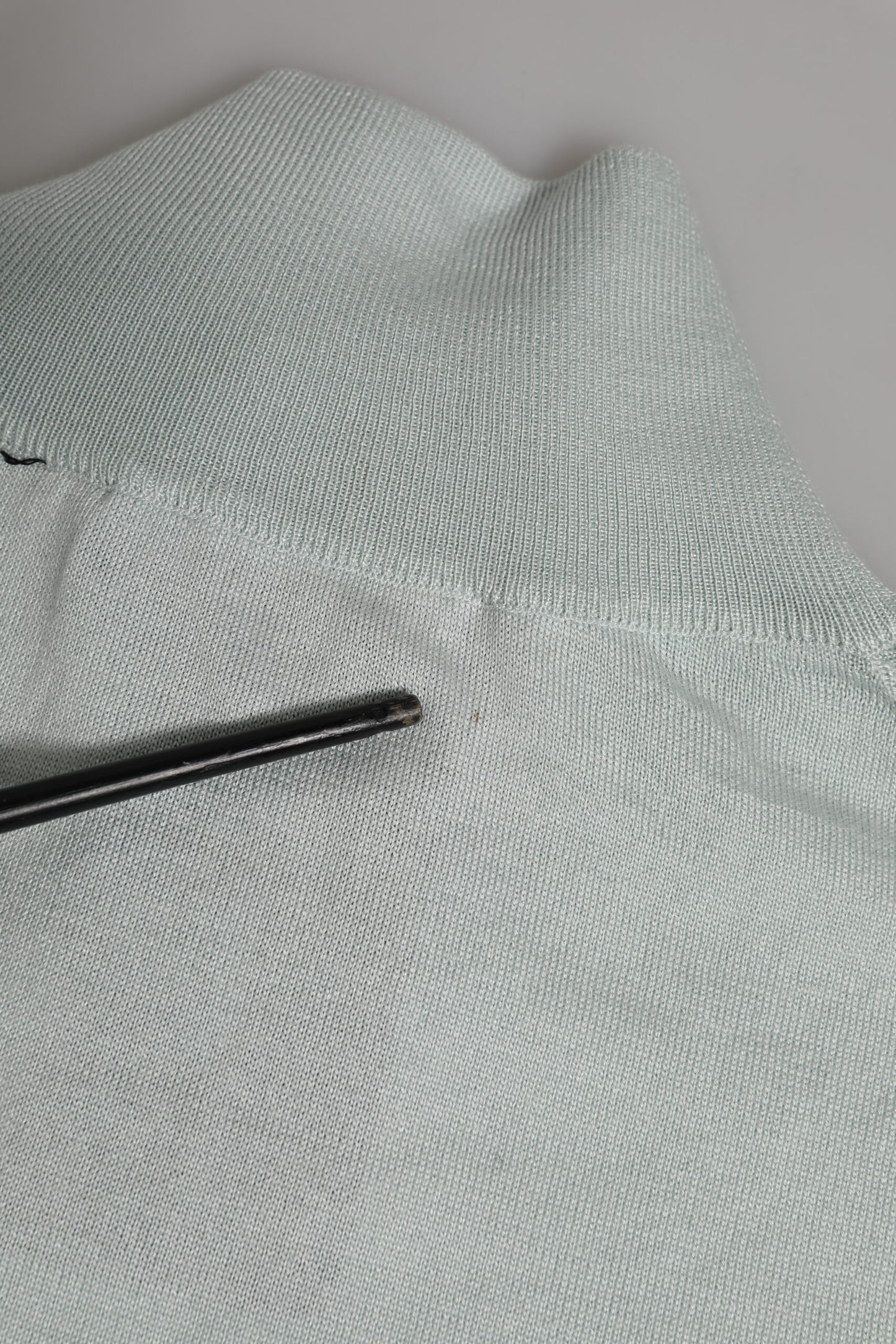 Dolce &amp; Gabbana – Graues Pullover-Oberteil mit Rollkragen und 3/4-Ärmeln