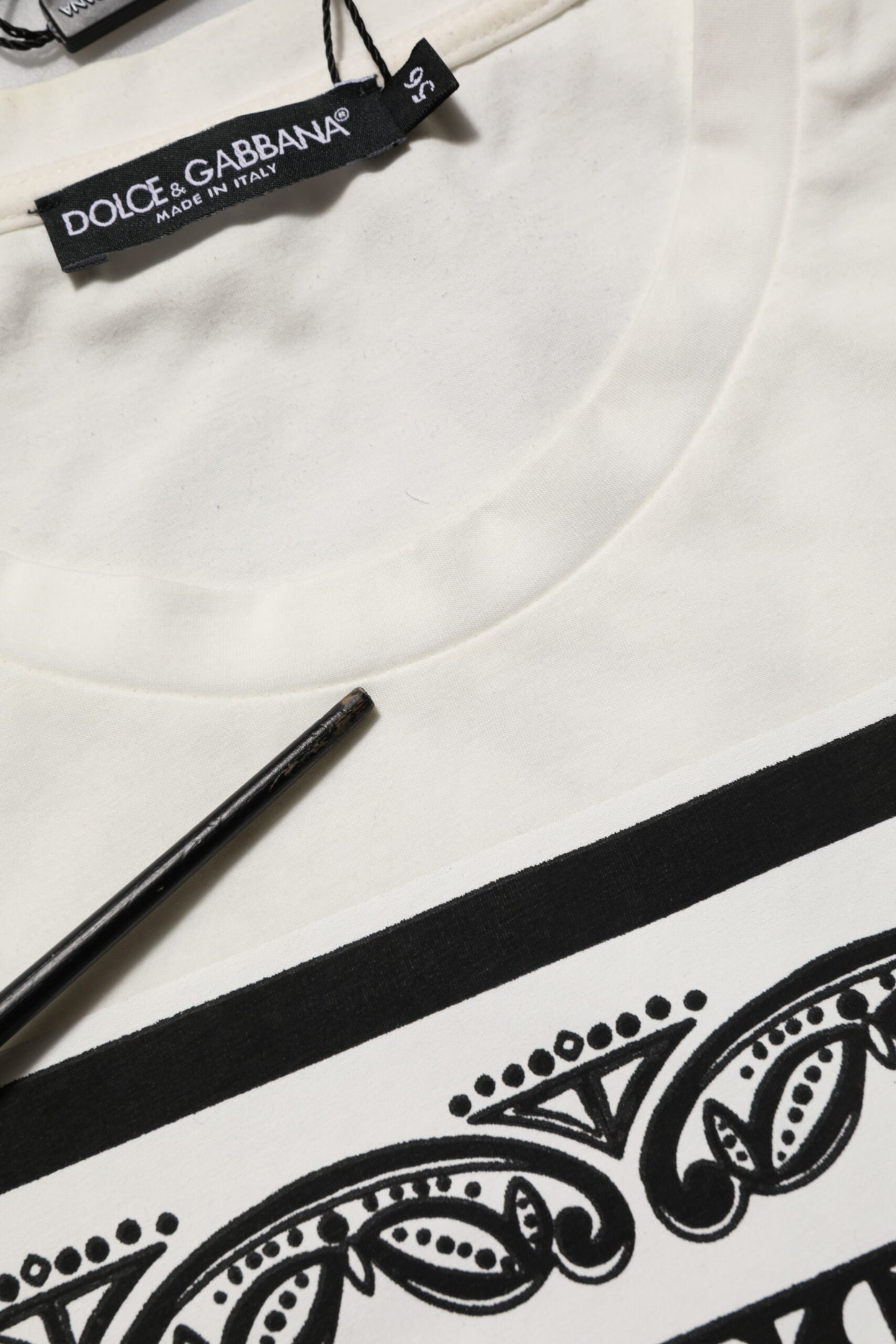 Dolce &amp; Gabbana – Weißes Baumwoll-T-Shirt mit Bandana-Logo-Print für Herren