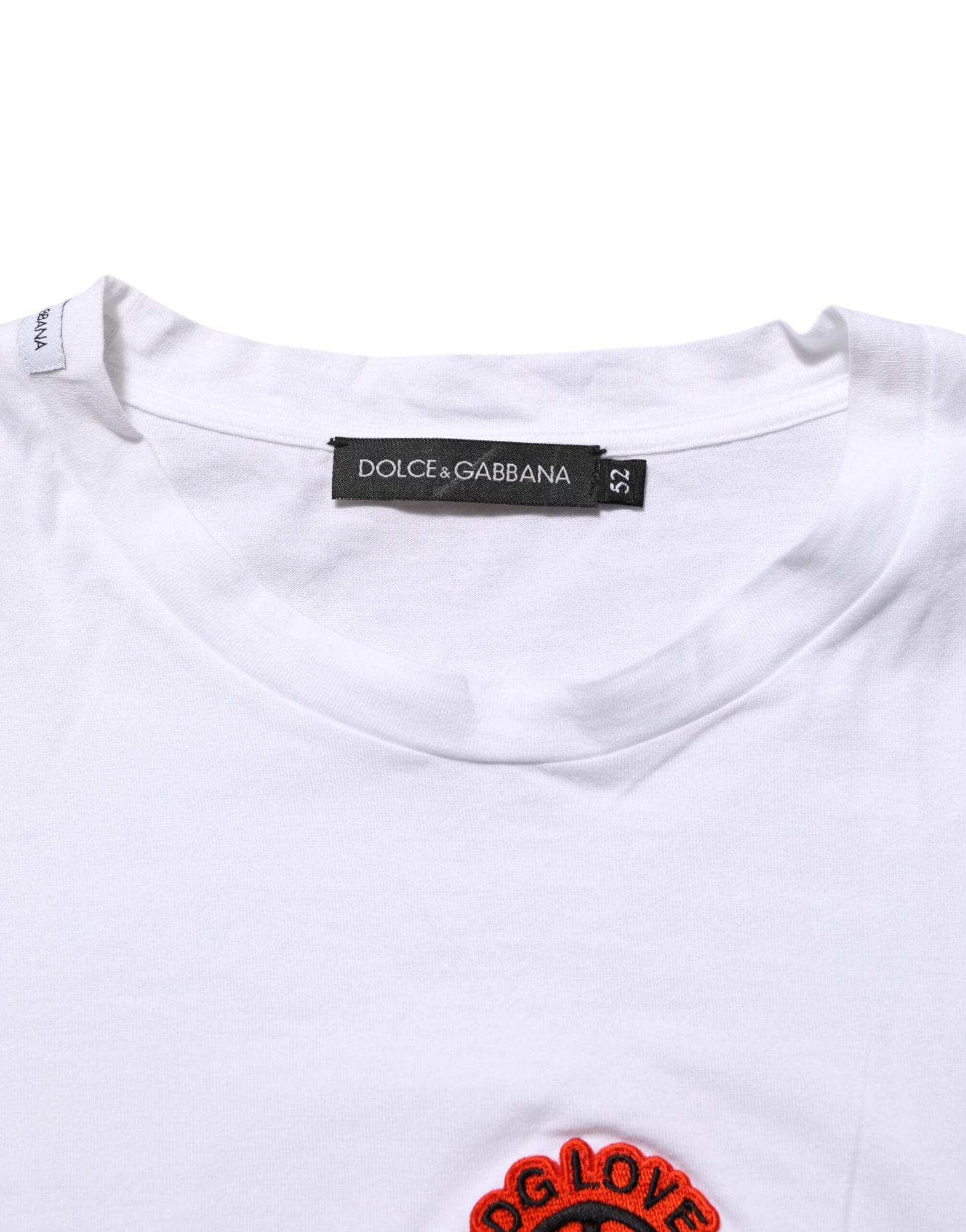 Dolce &amp; Gabbana – Weißes Baumwoll-T-Shirt mit DG-Love-Patch und Rundhalsausschnitt