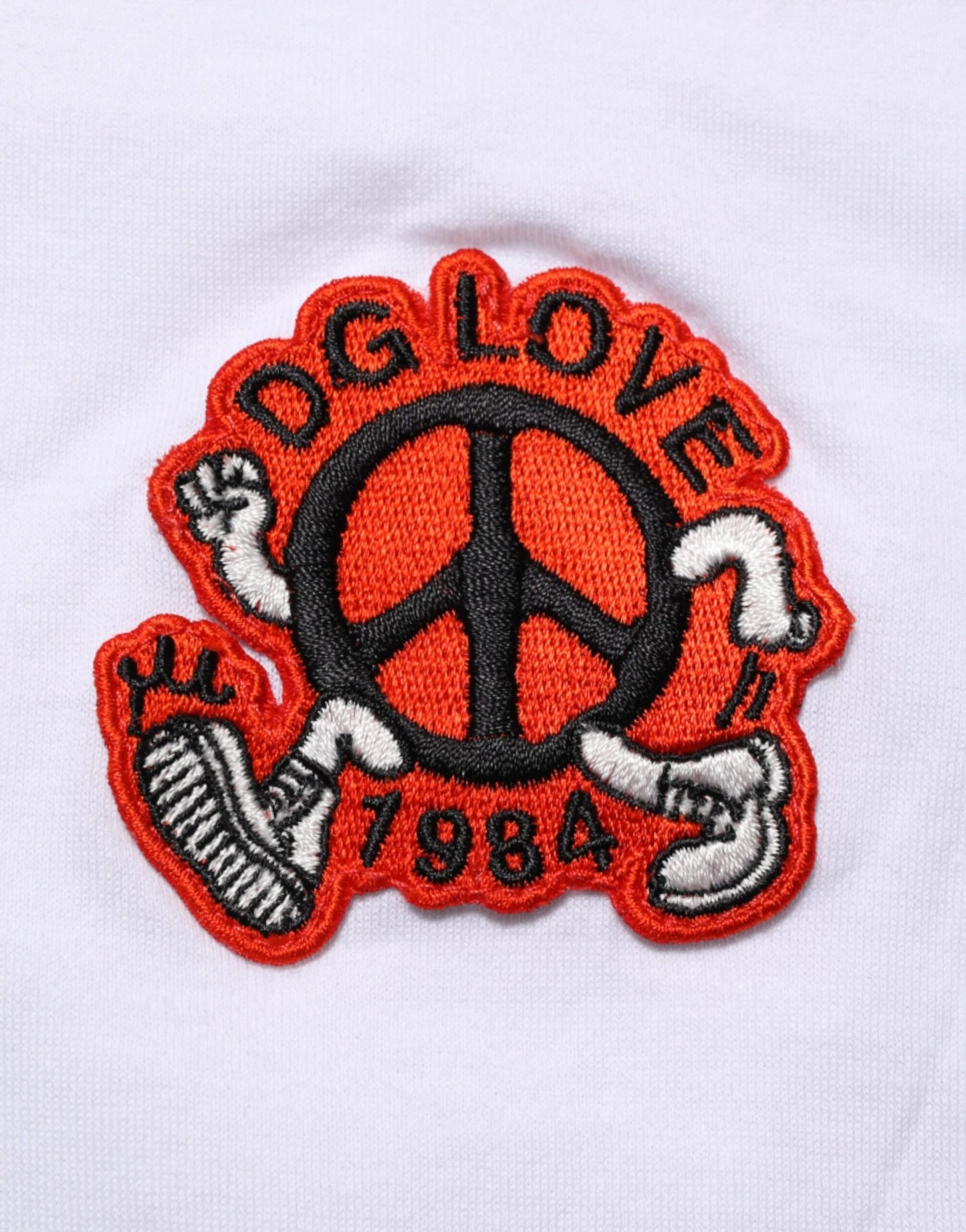 Dolce &amp; Gabbana – Weißes Baumwoll-T-Shirt mit DG-Love-Patch und Rundhalsausschnitt