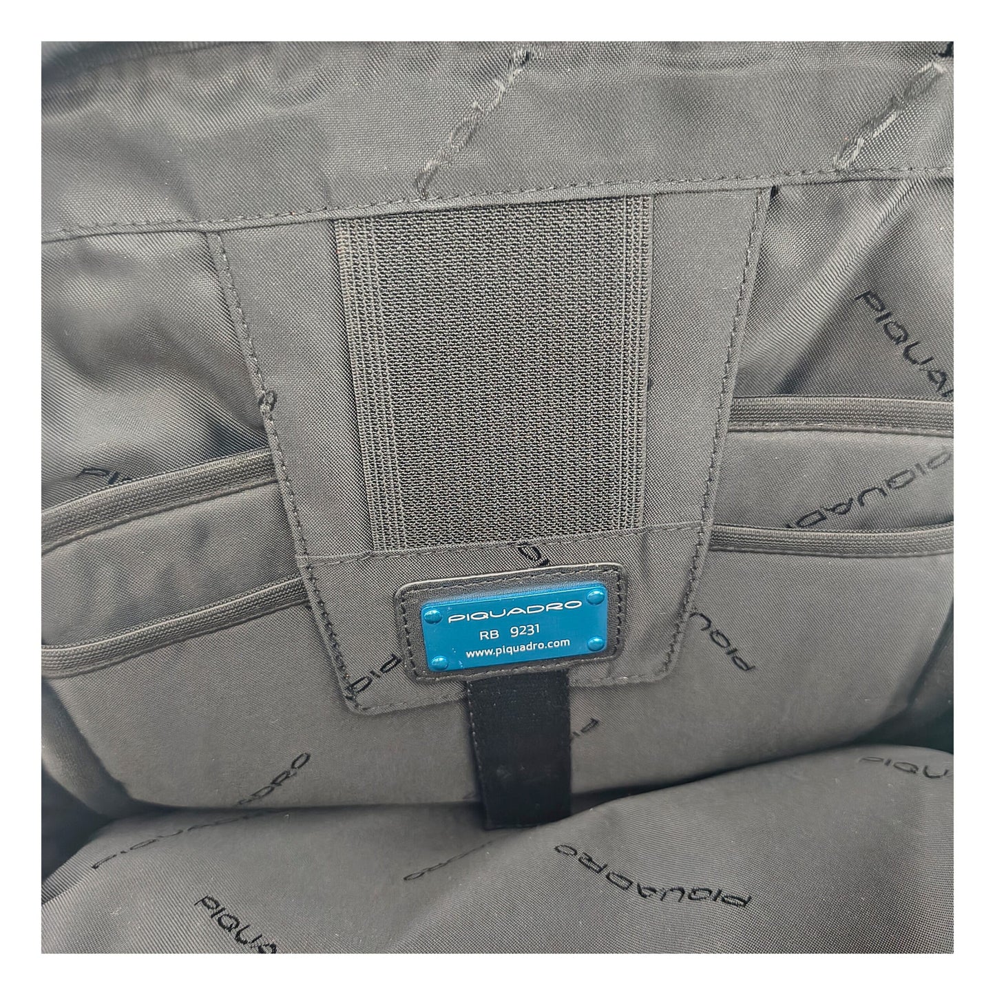 حقائب ظهر بيكوادرو الجلدية السوداء