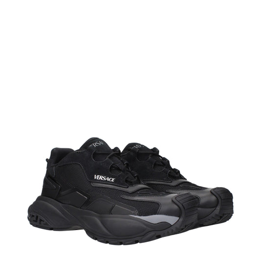 Versace – Sportliche Sneaker aus schwarzem Stoff
