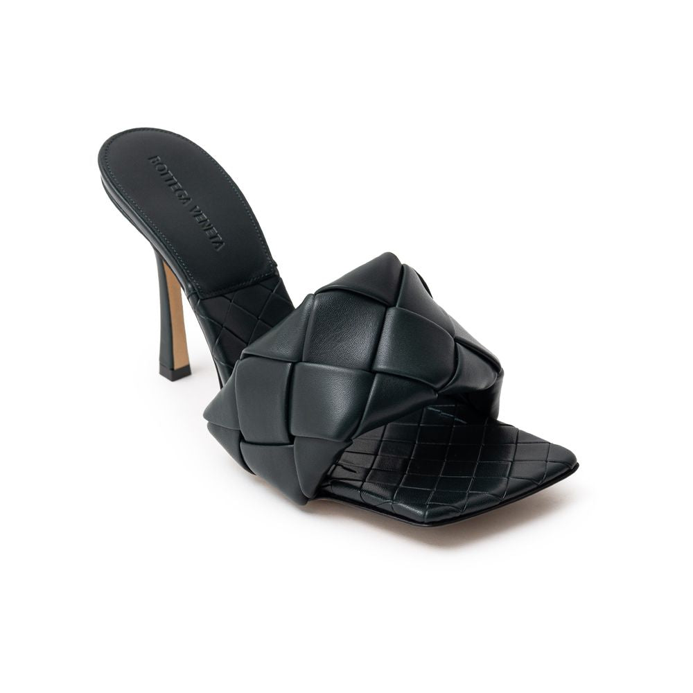 Bottega Veneta Sandalen mit Stilettoabsatz aus grünem Leder