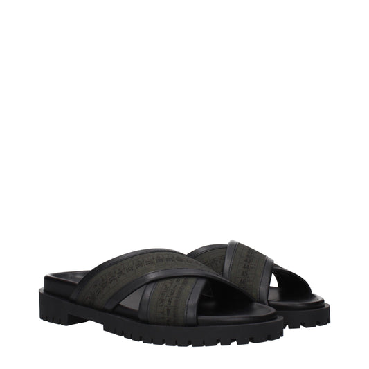 Off-White – Flache Sandalen aus grünem Stoff