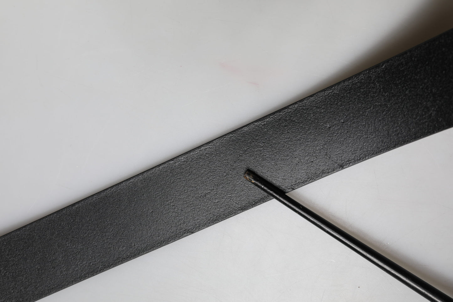 Dolce &amp; Gabbana Herrengürtel aus schwarzem Leder mit klassischer Metallschnalle