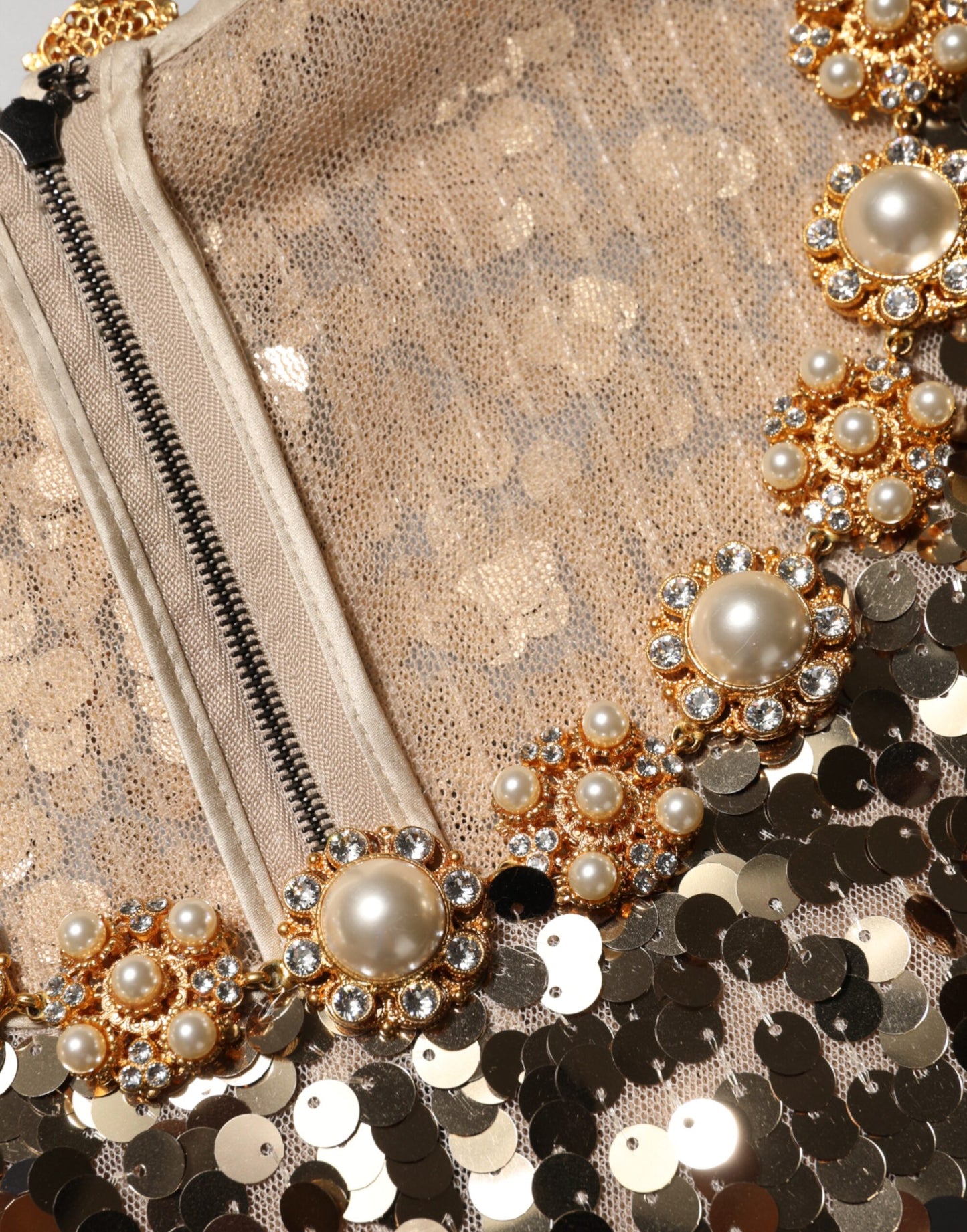 Dolce &amp; Gabbana – Mini-Etuikleid aus Nylon mit goldenen Pailletten in A-Linie