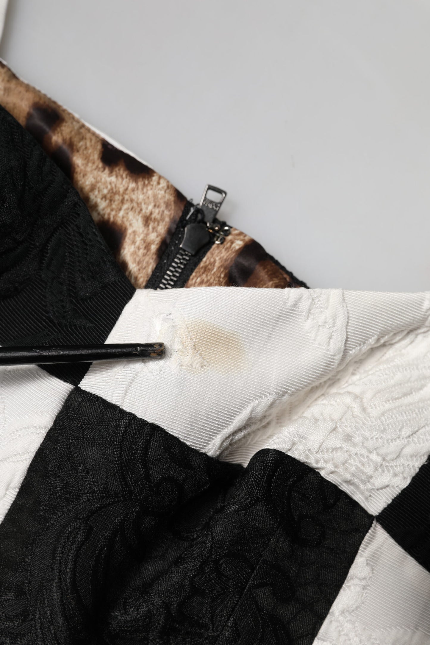 Dolce &amp; Gabbana – Kurzes Bustier-Korsett-BH-Oberteil in Schwarz und Weiß