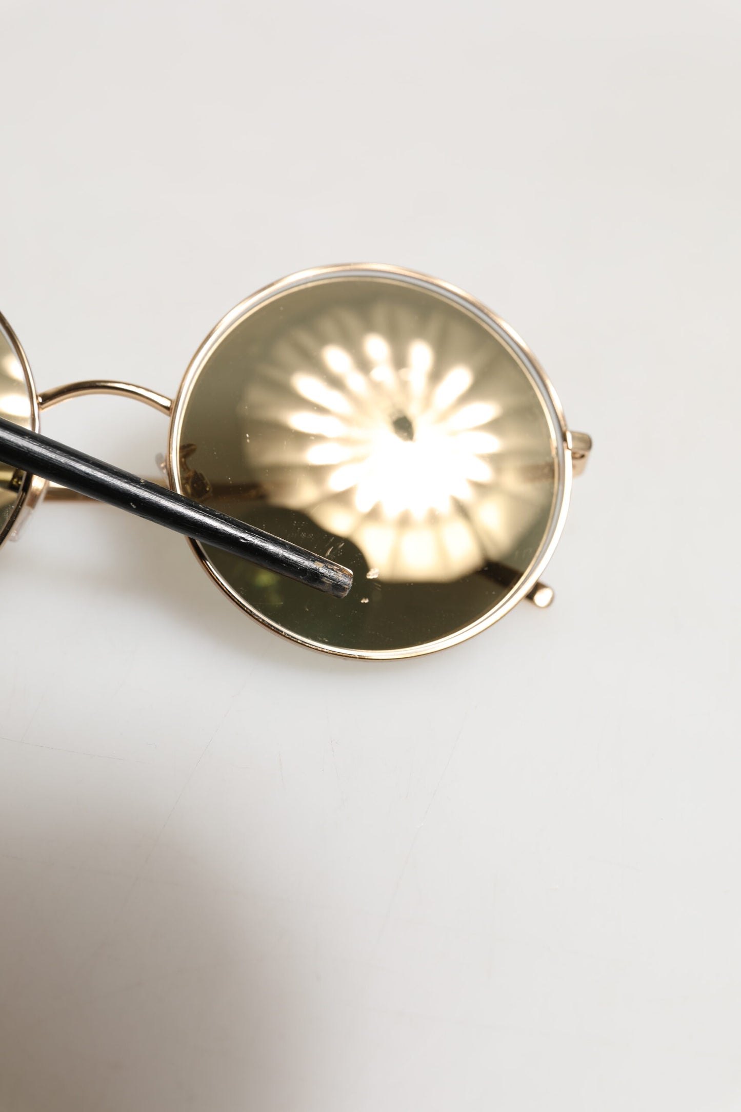 Dolce &amp; Gabbana DG2215K Sonnenbrille mit vergoldeten, runden Gläsern