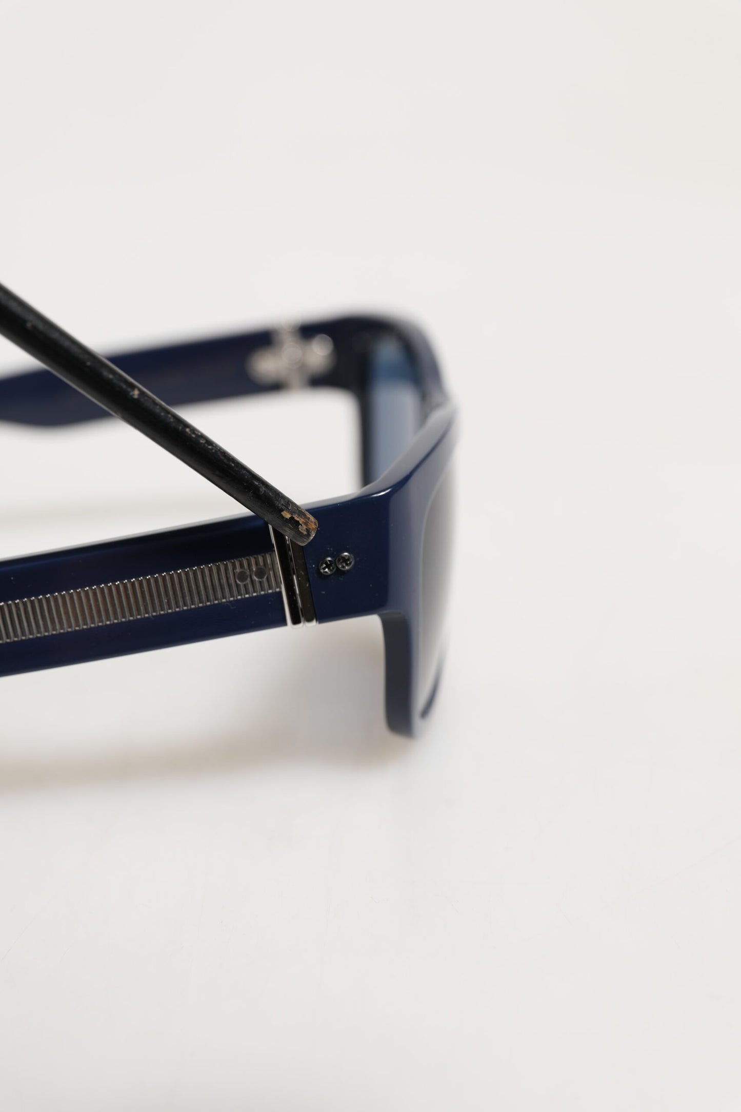 Dolce &amp; Gabbana – Sonnenbrille mit blauem Acetatrahmen und polarisierten Gläsern