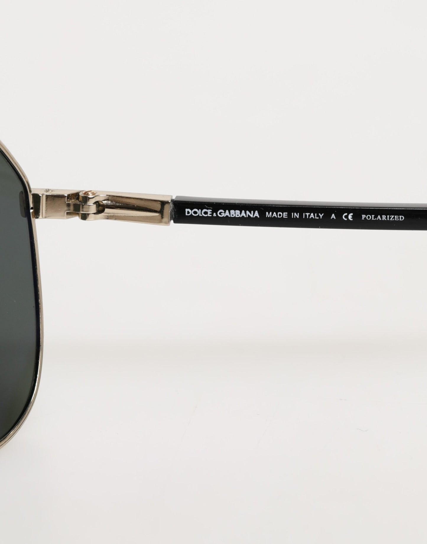 Dolce &amp; Gabbana DG2106K – Sonnenbrille mit polarisiertem Metallrahmen und schwarzer Vergoldung
