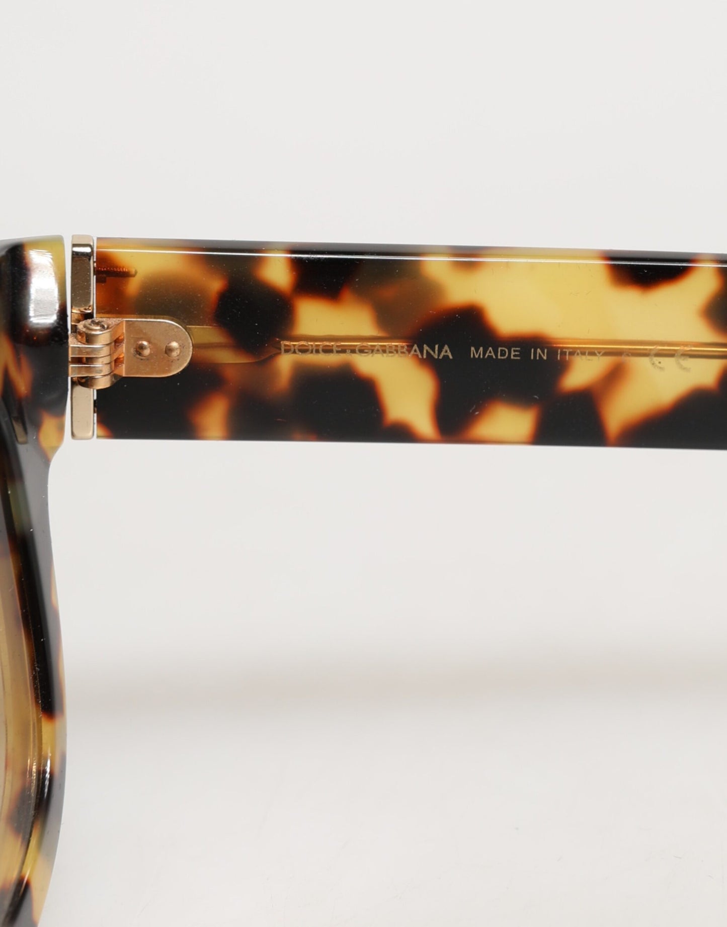 Dolce &amp; Gabbana DG4379F Sonnenbrille aus Acetat mit Farbverlauf in Schildpattoptik in Weiß