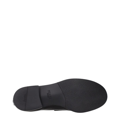 Prada – Slipper aus schwarzem Leder
